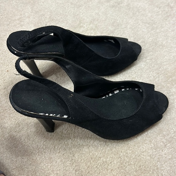 Black heels - Picture 1 of 2